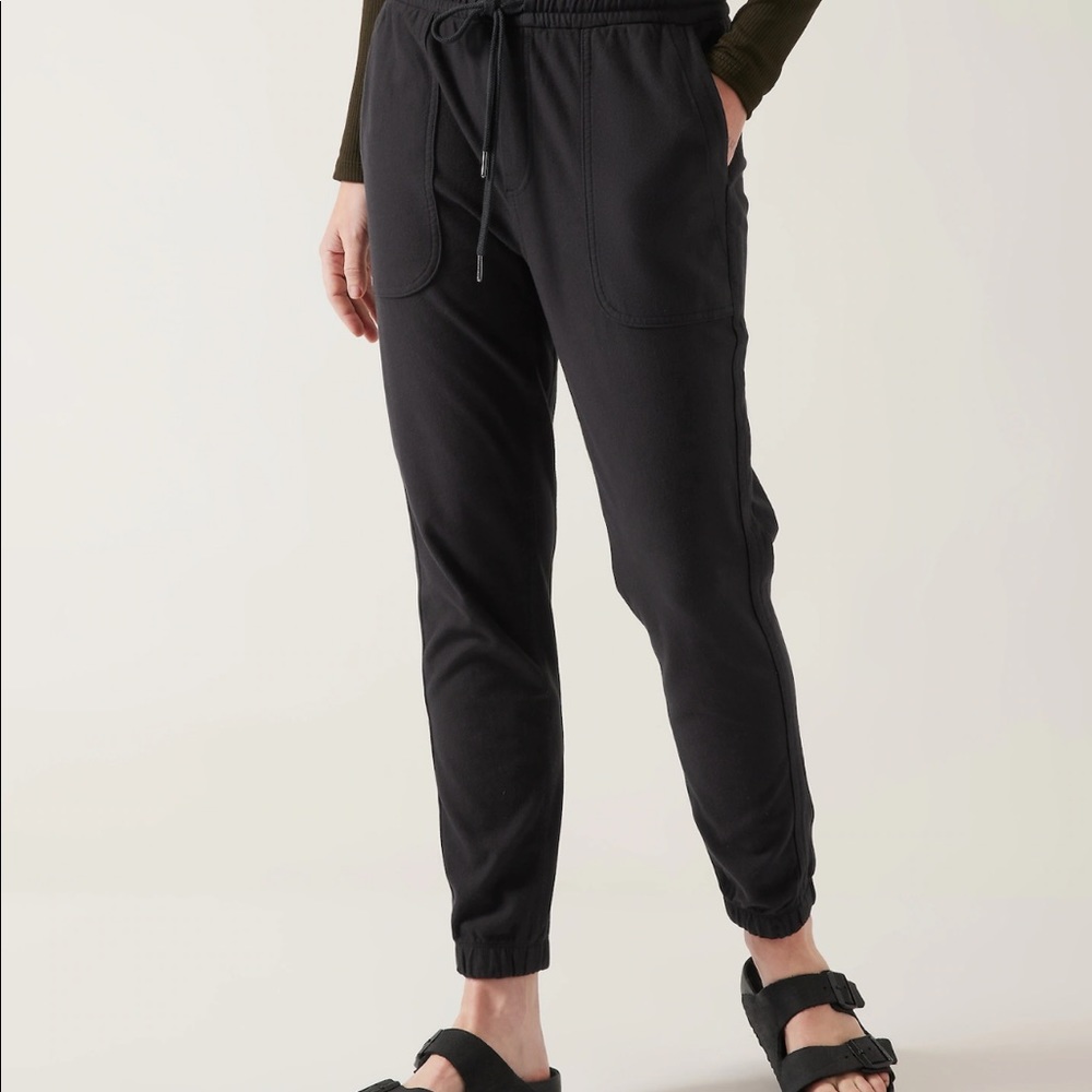 Athleta farallon joggers